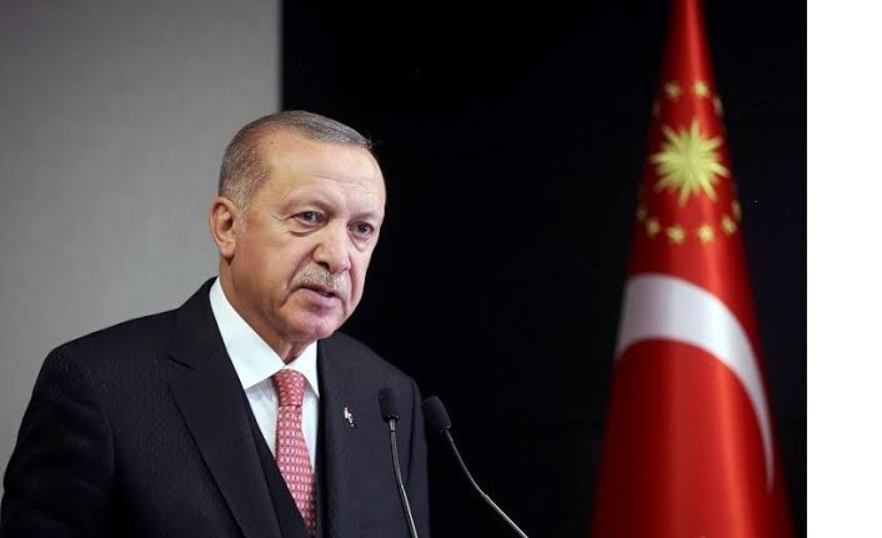 Cumhurbaşkanı Erdoğan canlı yayında açıkladı: Memur ve emekliye ek zam verilecek!