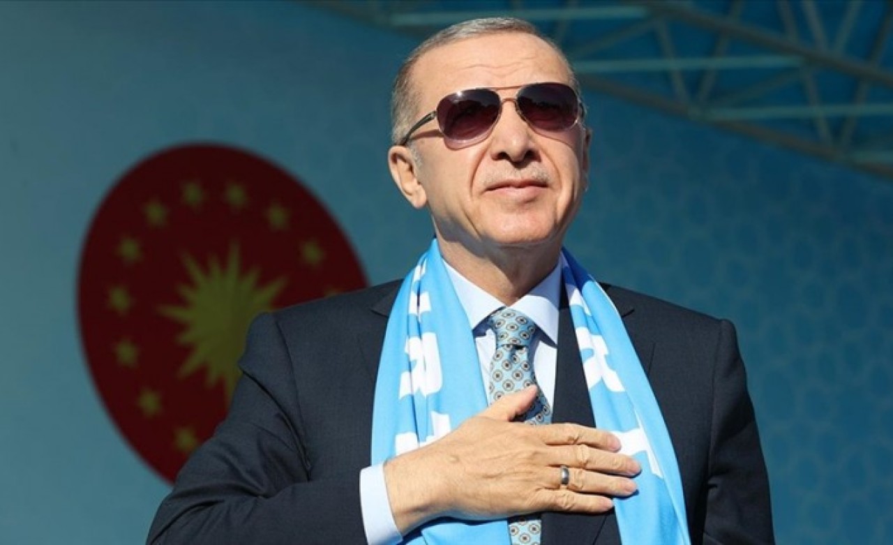 Cumhurbaşkanı Erdoğan: Çılgın Türkler yürür,  bunu bilesin