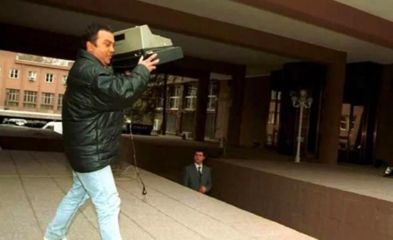 Ecevit'e yazar kasa fırlatan esnaf bugünkü ekonomiyi yorumladı