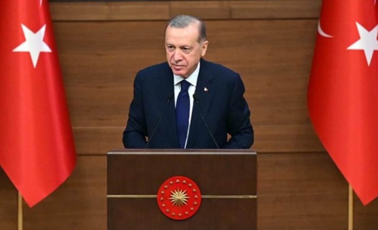 Erdoğan,  kendisi için atılan manşeti hatırlatıp gazetecileri uyardı: Kendinize ayar verin!