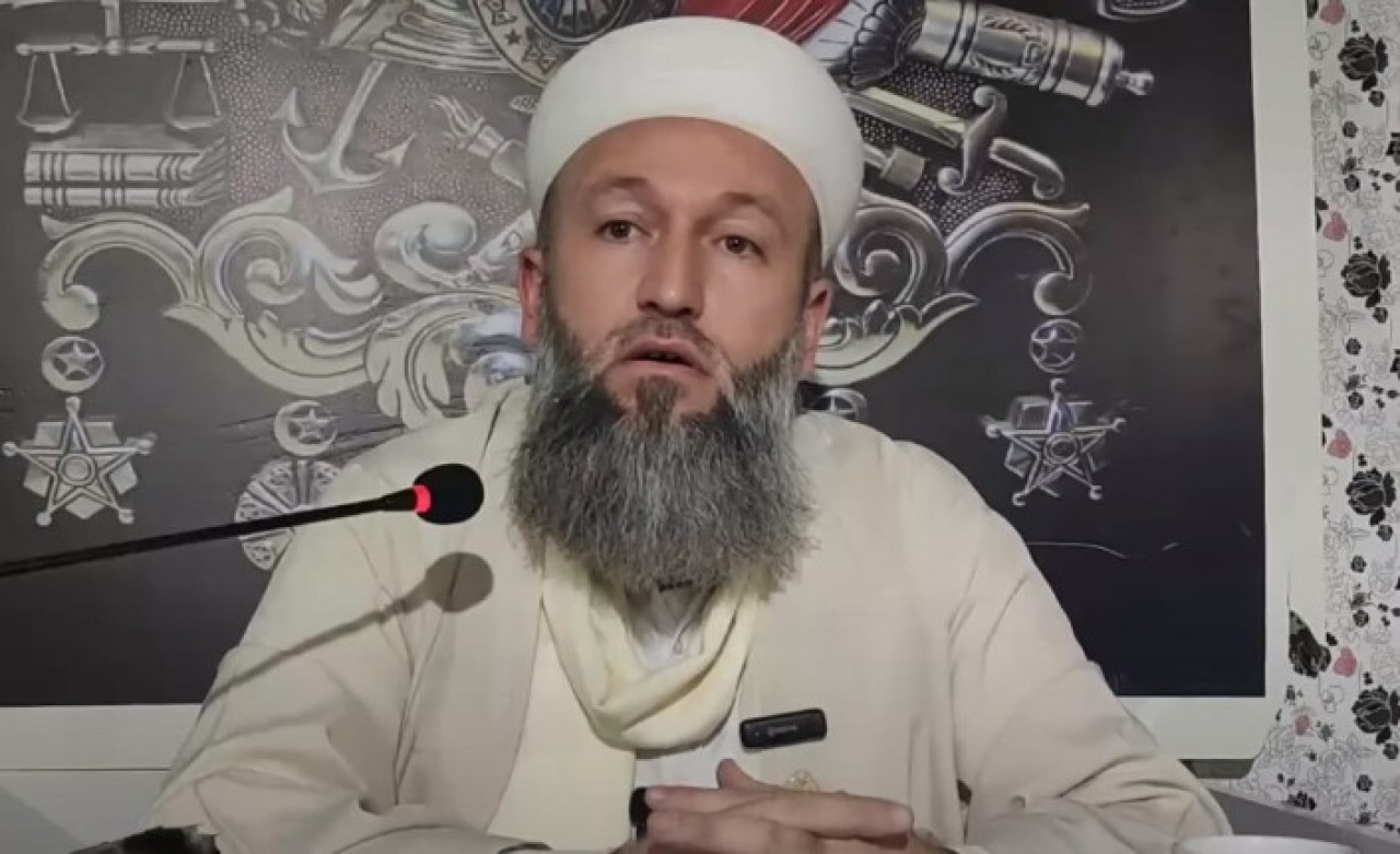 İsmailağa Cemaati,  sürekli cinsel ilişki tavsiyesi veren Hüseyin Çevik'le ilgili harekete geçti