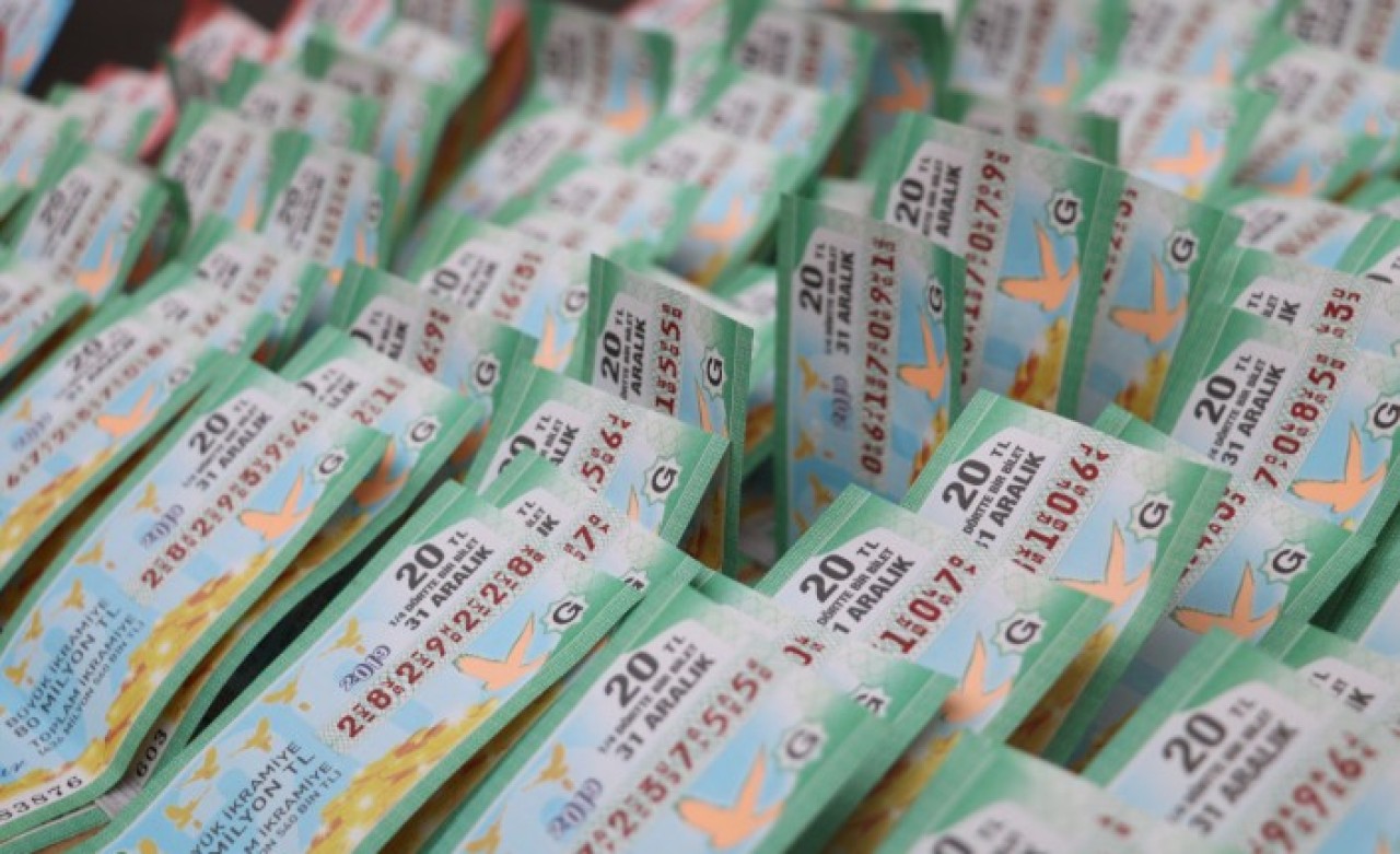 Milli Piyango yılbaşı çekilişinde 200 milyon liralık büyük ikramiye sahiplerini buldu! İşte şanslı rakamlar