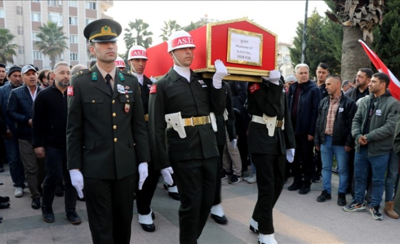 Şehit olan Uzman Çavuş Muammer Ay ile Sözleşmeli Er Ali Arslan son yolculuklarına uğurlandı