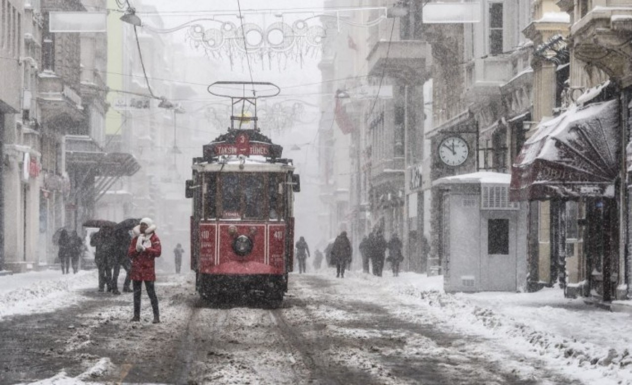 Turuncu kodlu uyarı! İstanbul için beklenen kar geliyor: Meteoroloji tarih verdi