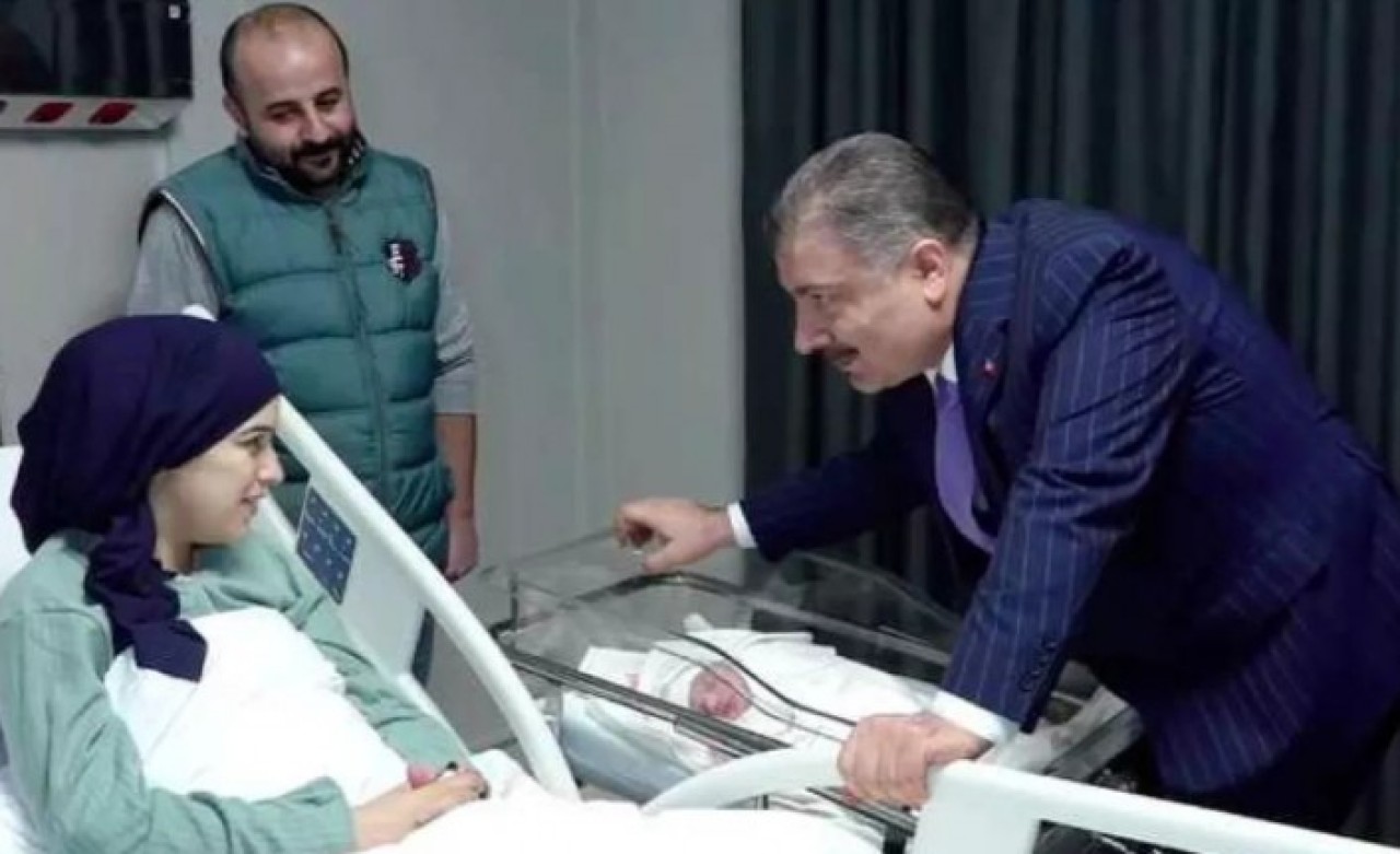 Yeni yılın ilk bebeği dünyaya geldi: Bakın ismi ne oldu!