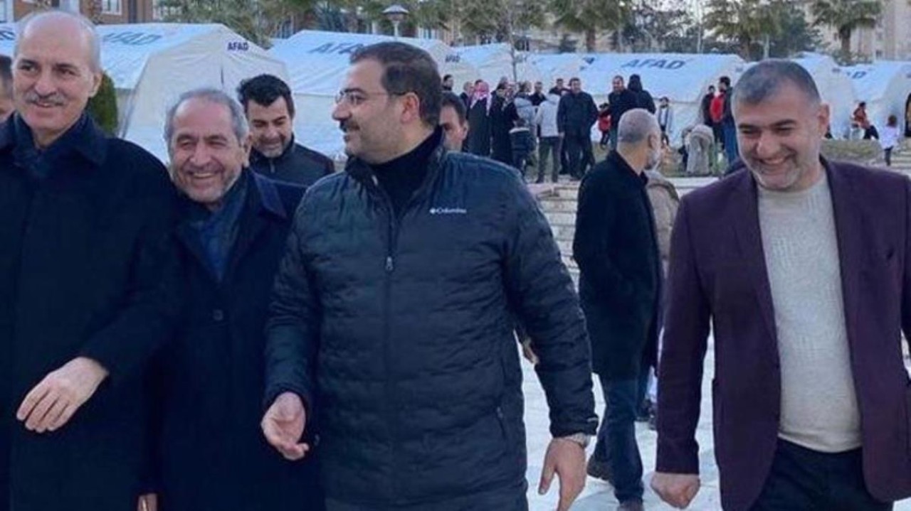 Numan Kurtulmuş'tan deprem bölgesinde güldüğü anlara ait fotoğrafla ilgili açıklama