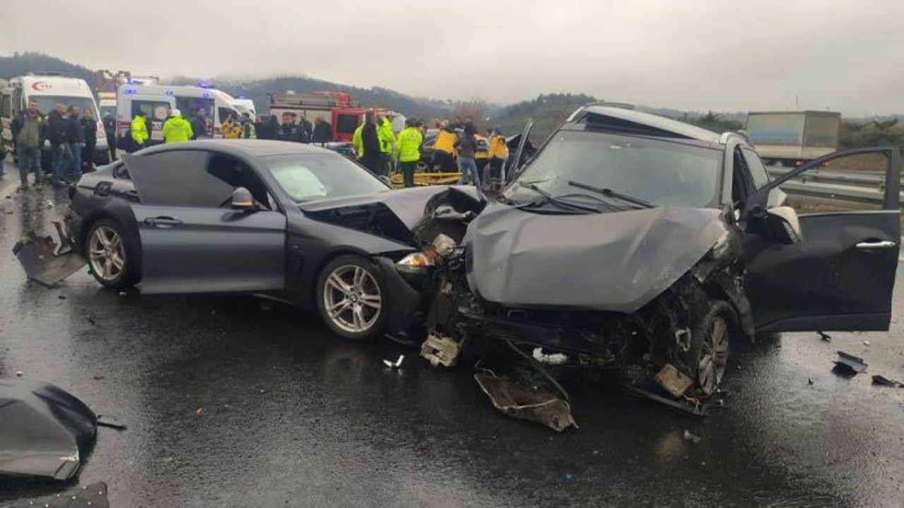 Bursa'da zincirleme kaza! 4 kişi hayatını kaybetti,  7 kişi yaralandı