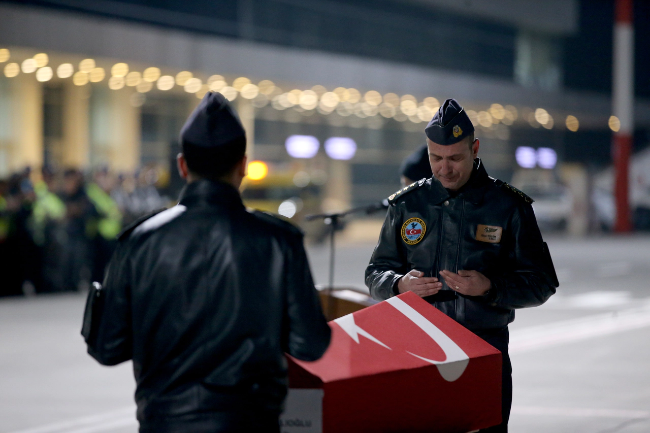 Acı haber: Jandarma Pilot Kıdemli Albay Oğuzhan Adalıoğlu şehit oldu