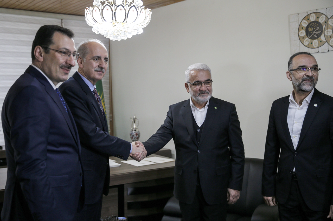 AK Parti HÜDA PAR'a gitti