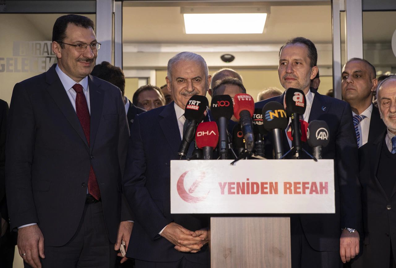 Binali Yıldırım,  Yeniden Refah Partisi'ni yalanladı
