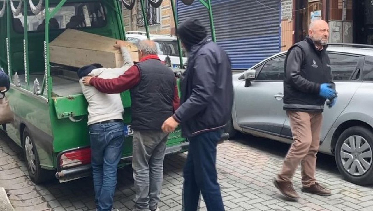 Zeytinburnu'ndaki evde cesedi çıplak bulundu: Nurcan Gülden öldü