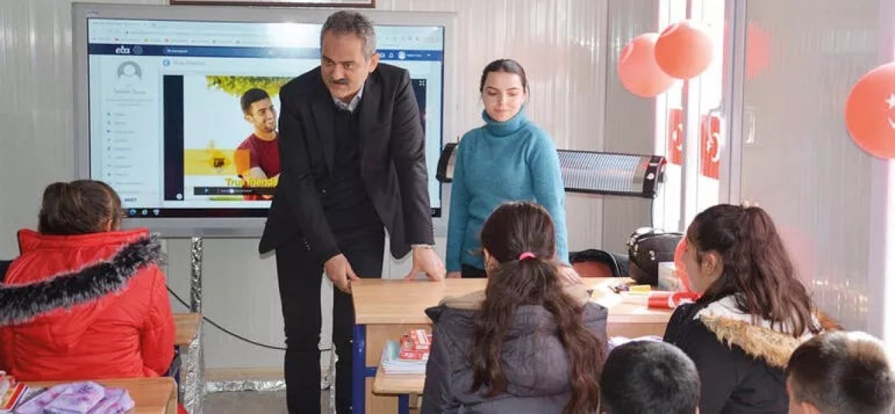 Okullar ne zaman tatil olacak? Bakan Özer açıkladı