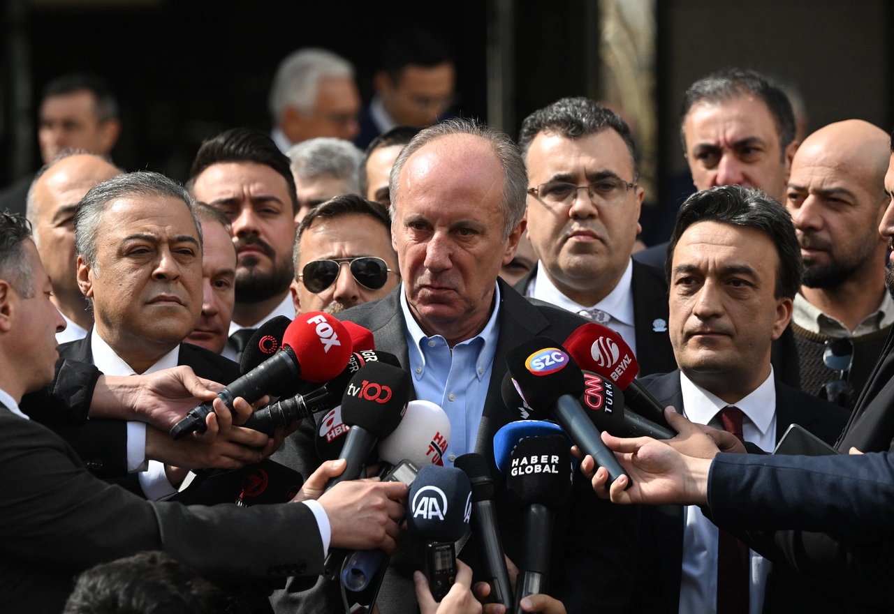 Muharrem İnce adaylık başvurusunu yaptı. Oy oranını da açıkladı