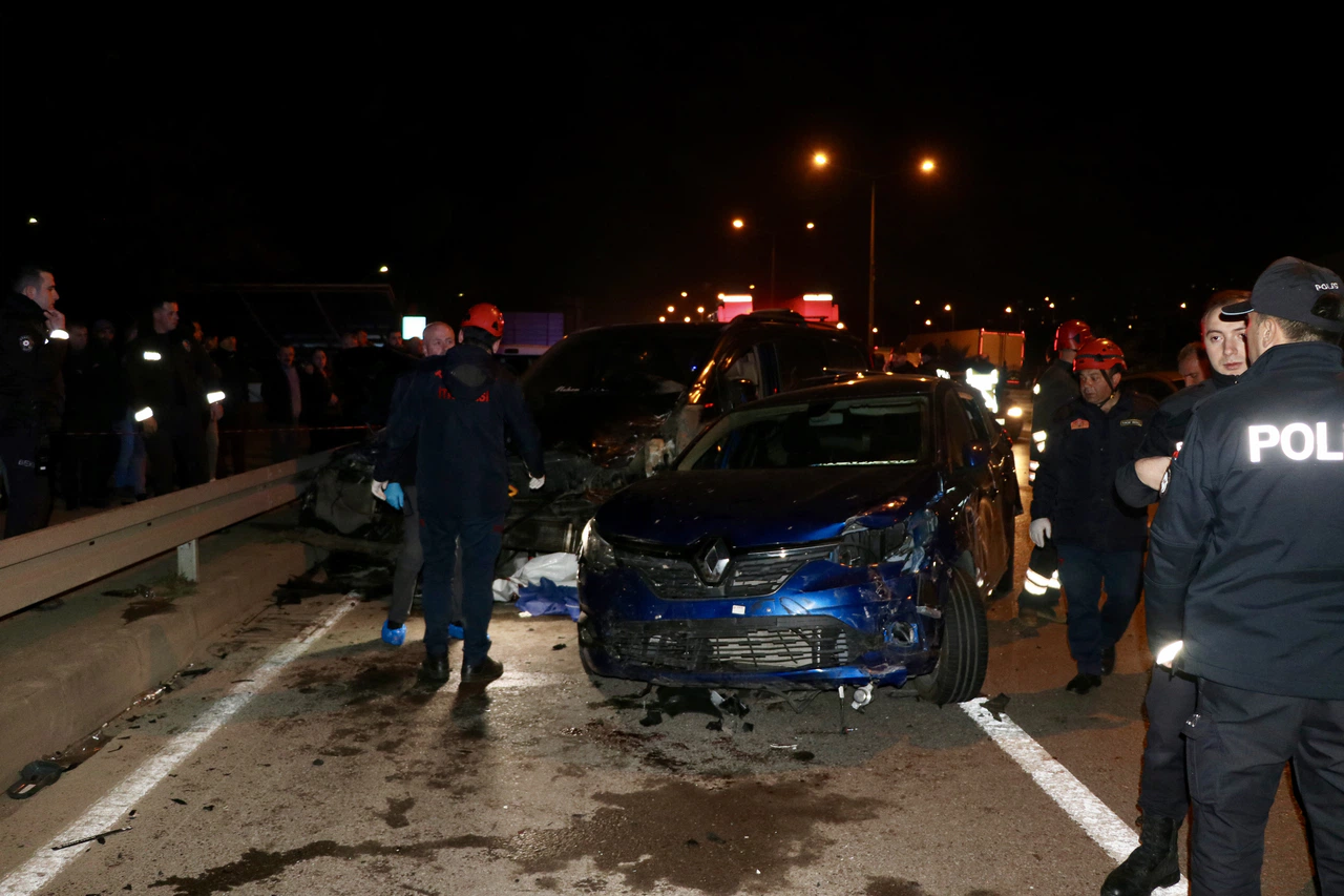 Trabzon'da zincirleme kaza: Ersin Süer öldü,  4 kişi yaralandı