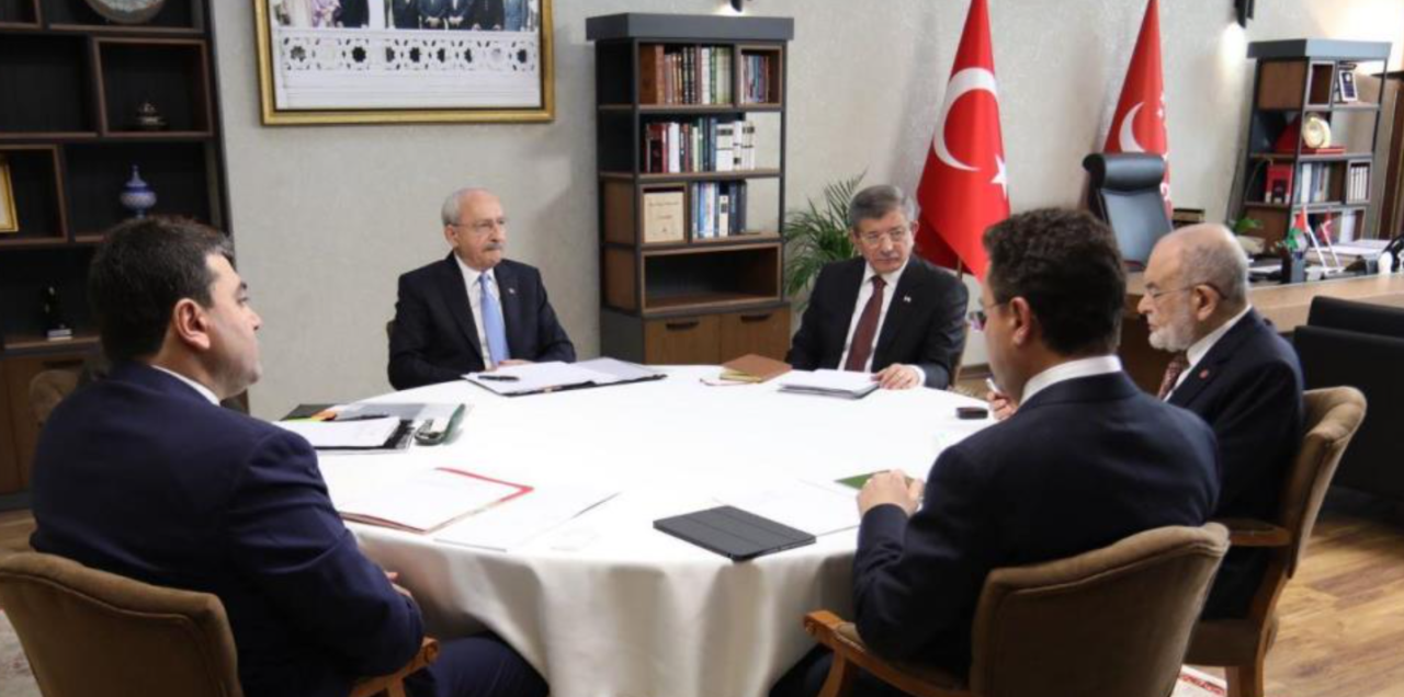 6'lı Masa'nın toplantısından ilk kareler geldi,  duvardaki fotoğraf dikkat çekti