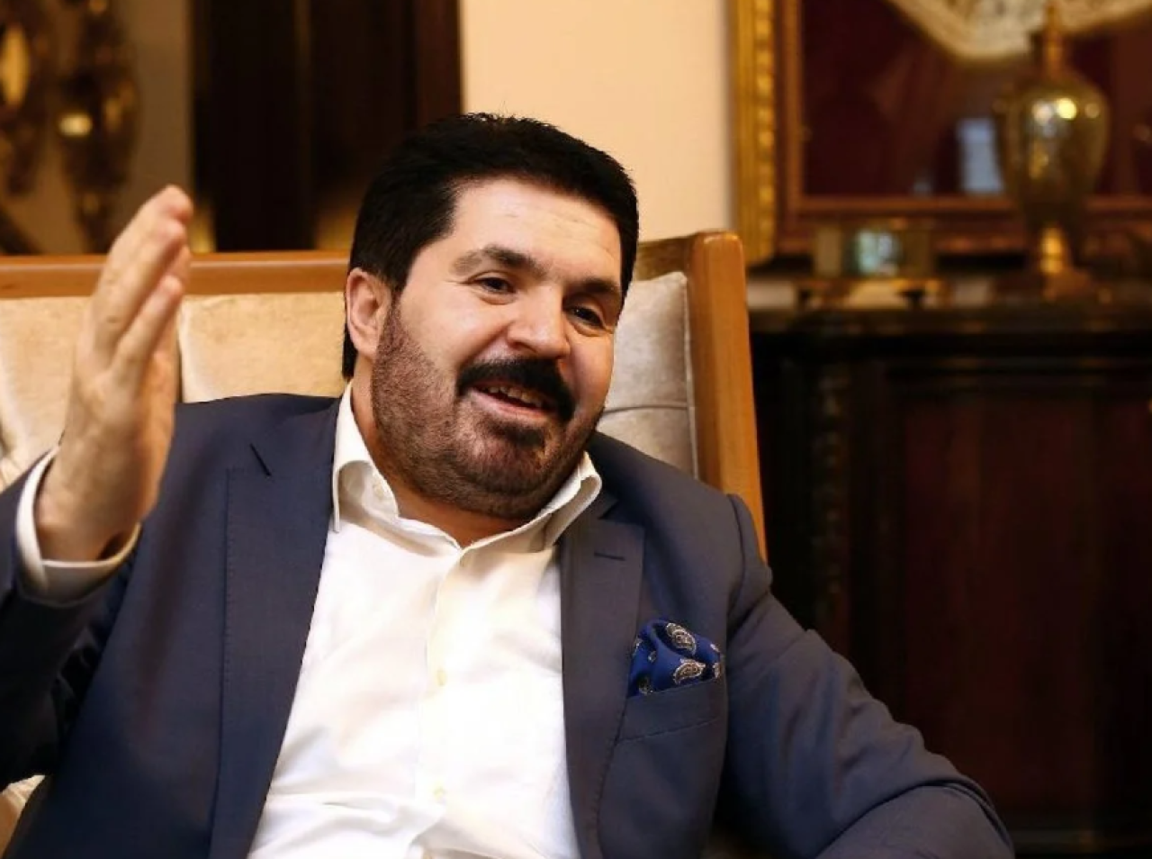 Ağrı Belediye Başkanı Savcı Sayan,  istifa etti