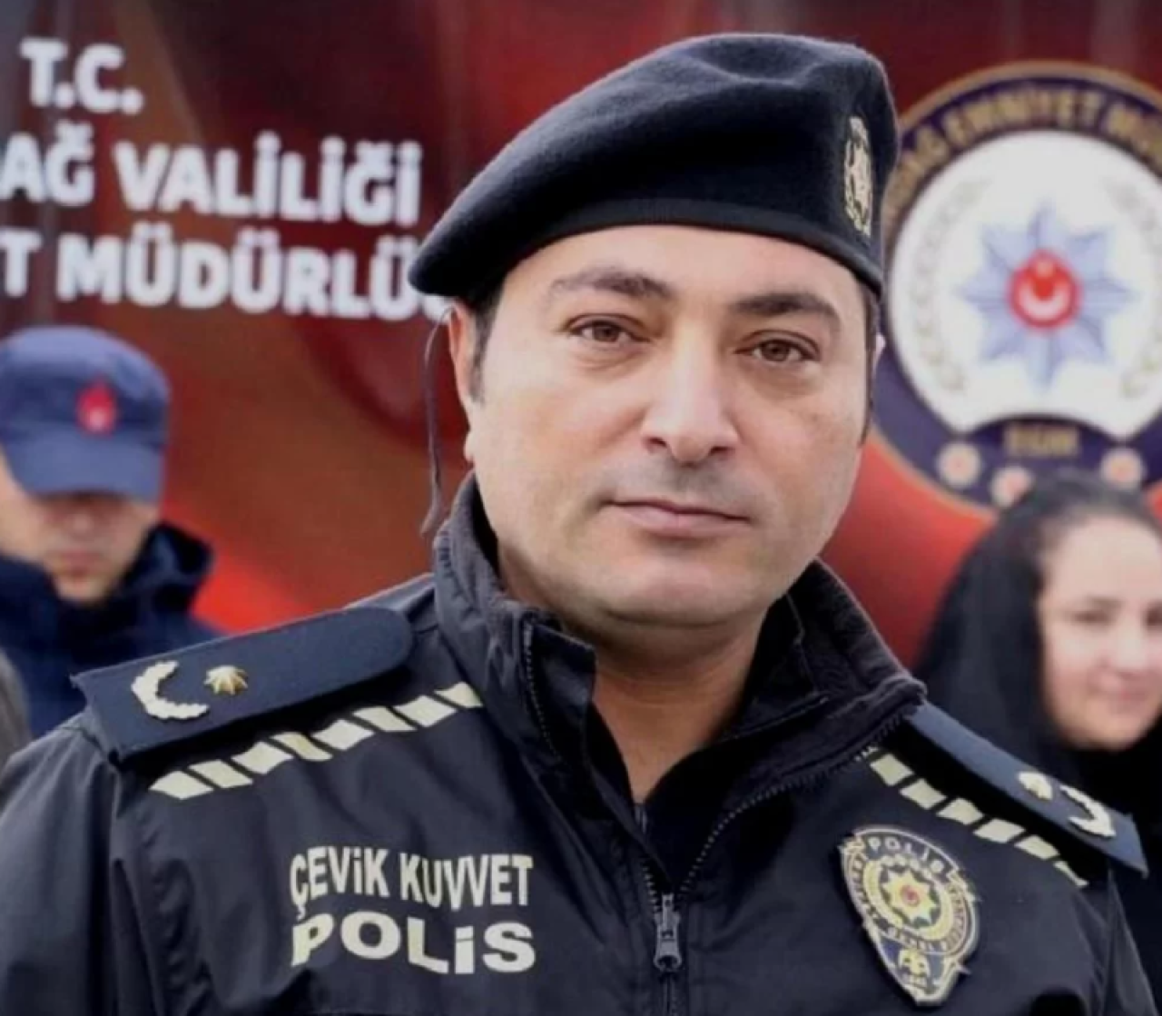 Deprem için toplanan yardım malzemeleri evinden çıkmıştı: Emniyet müdürü için karar verildi