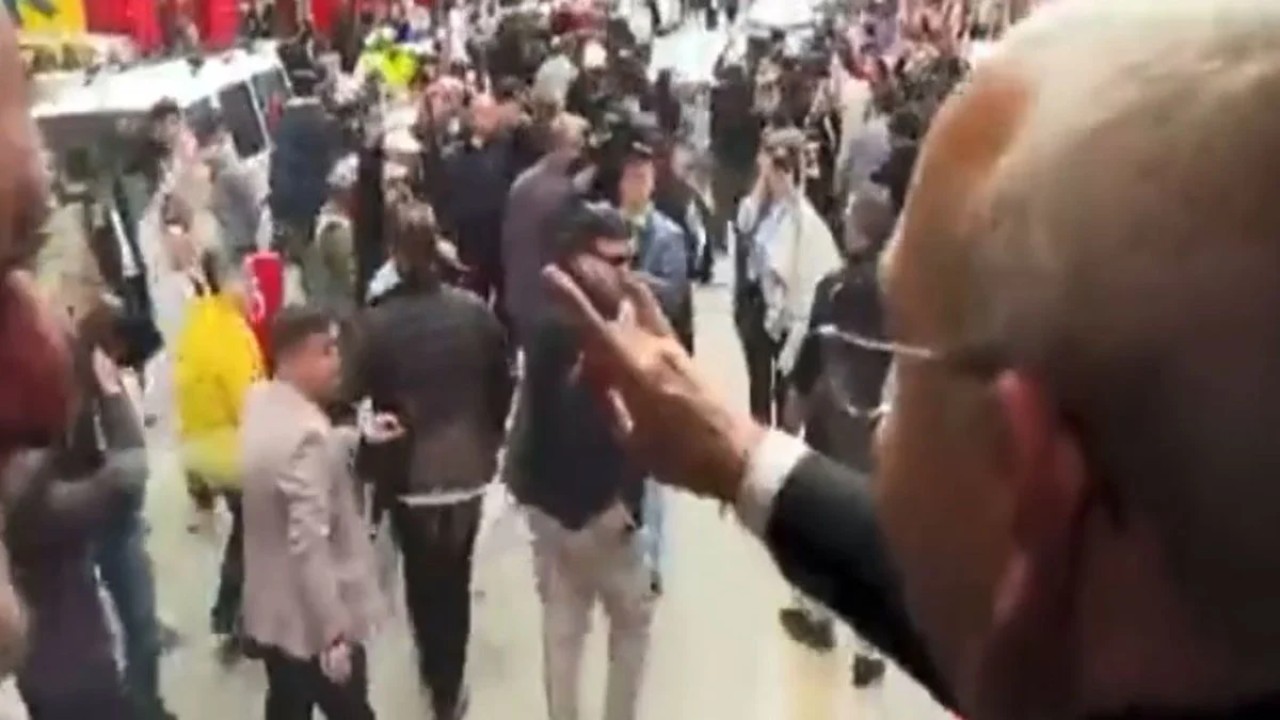 Cumhurbaşkanı adayı Kılıçdaroğlu'ndan Bozkurt selamı