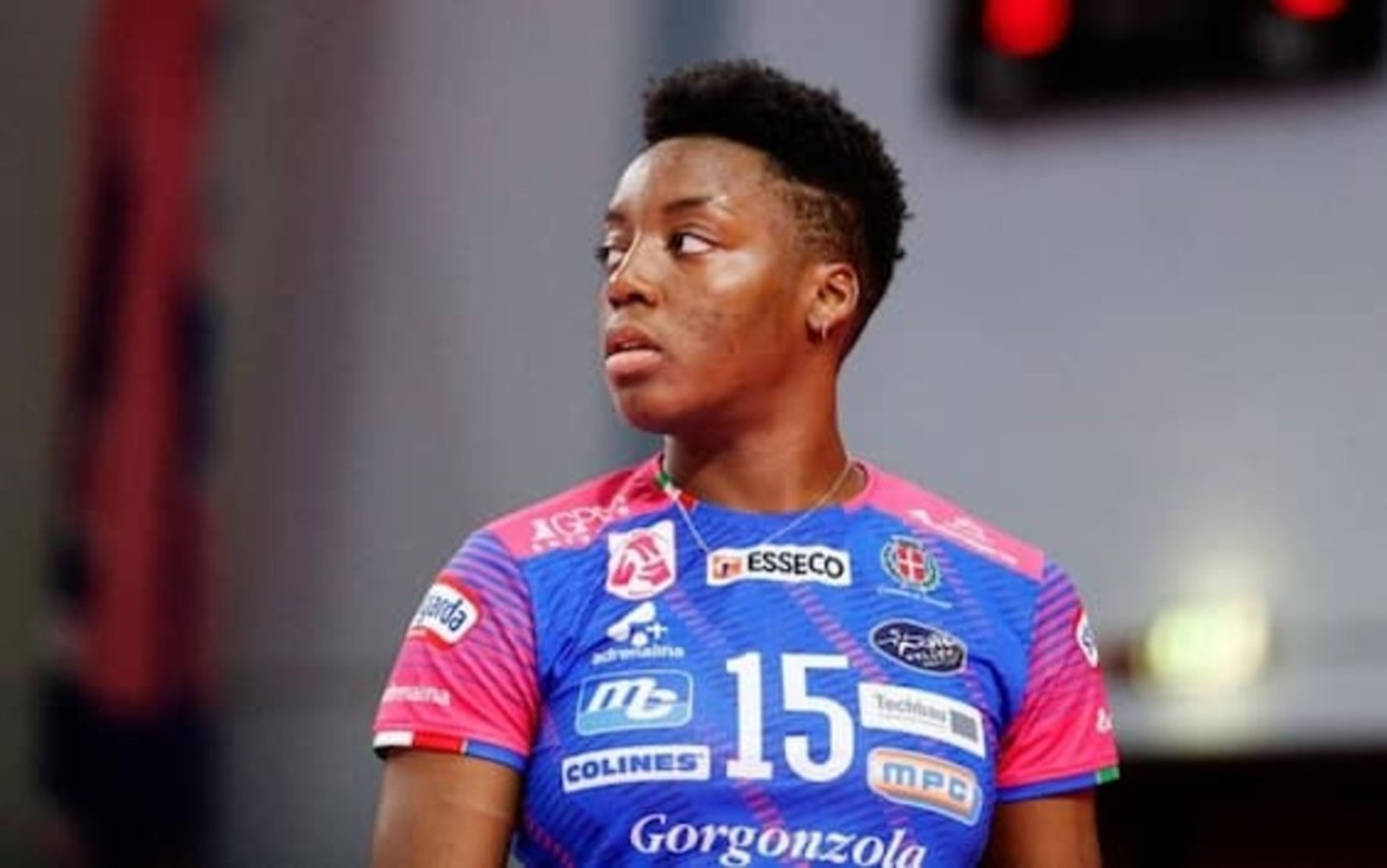 Şoke eden olay. İtalyan voleybolcu Eczacıbaşı maçından sonra otelin penceresinden düşerek öldü