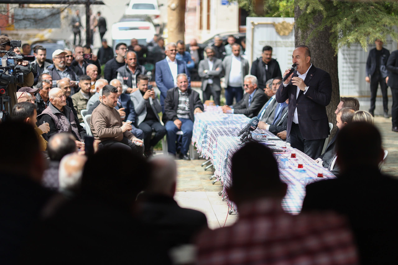 Çavuşoğlu'ndan flaş iddialar: Ukrayna'da çocuklarına bu ismi veriyorlar. Araplar da gelecek!