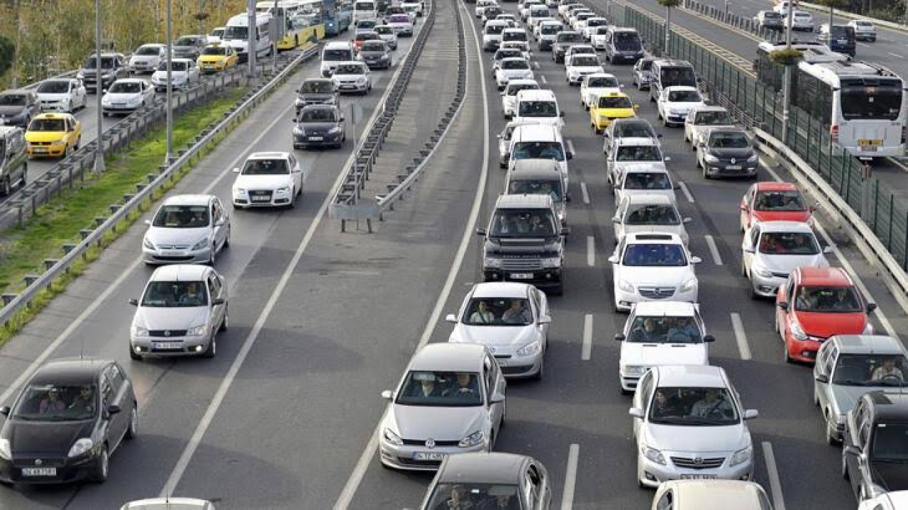 Milyonlarca araç sahibini ilgilendiriyor: Yönetmelik değişti