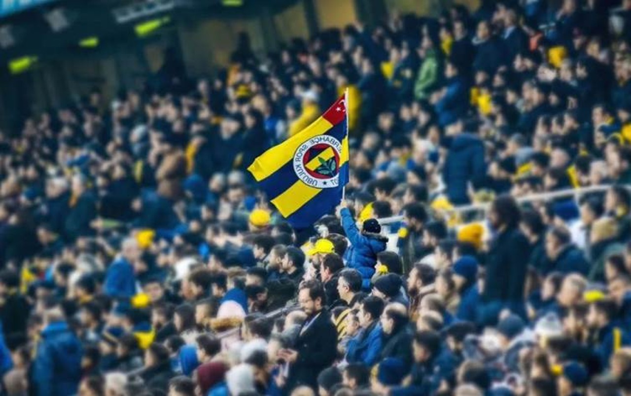 Fenerbahçe'nin yeni sezonda giyeceği iddia edilen forma ortalığı fena karıştırdı