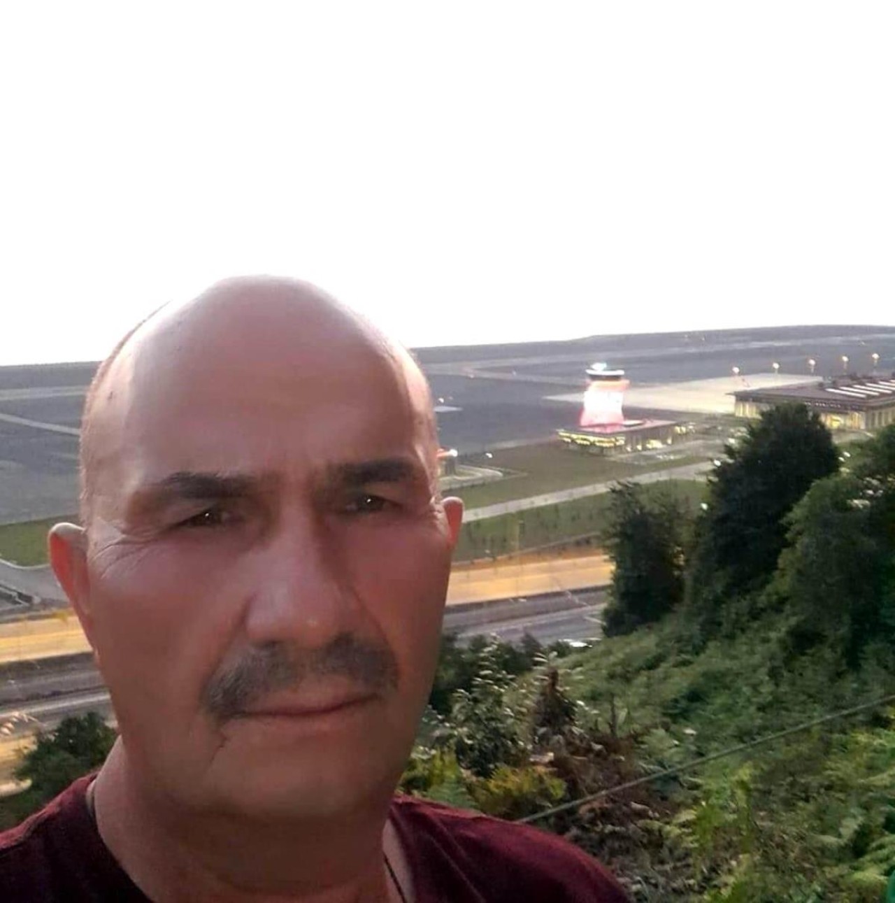 Rize'de Şeref Kurt sandık başında öldü