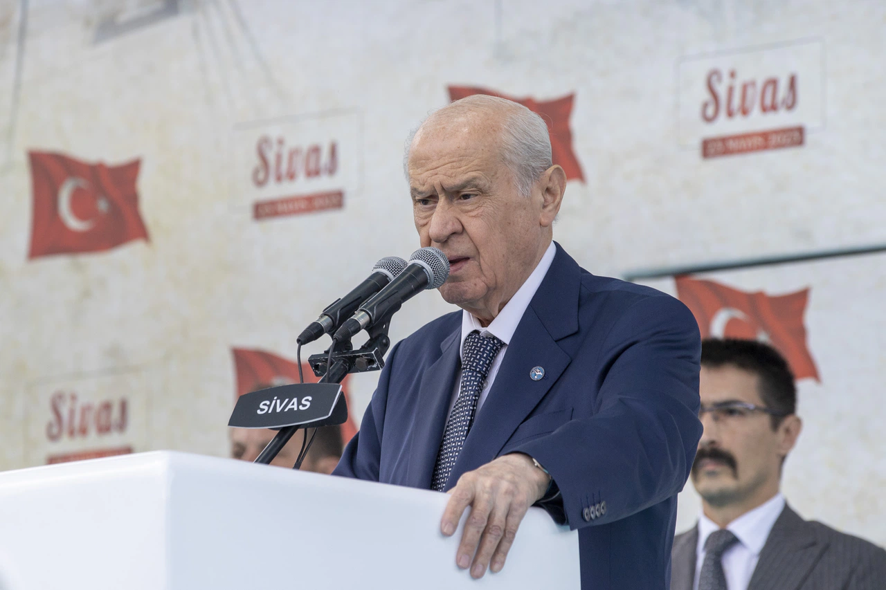 Bahçeli: Bir de moda oldu,  'şunu şunu yapacağım nokta.' Ne demek nokta?