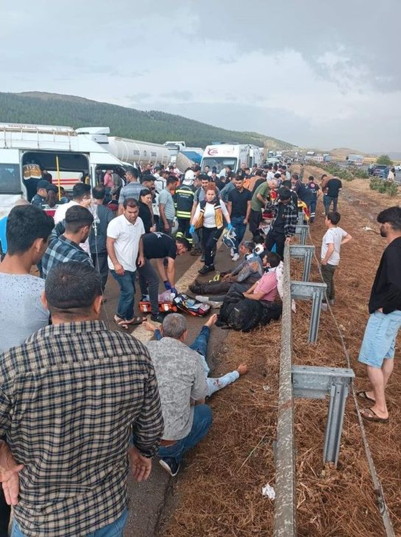 Gaziantep TAG Otoyolu'nda zincirleme kaza:  Maaruf Bozkan  ve Mahmut Türkmen  öldü,  20 yaralı