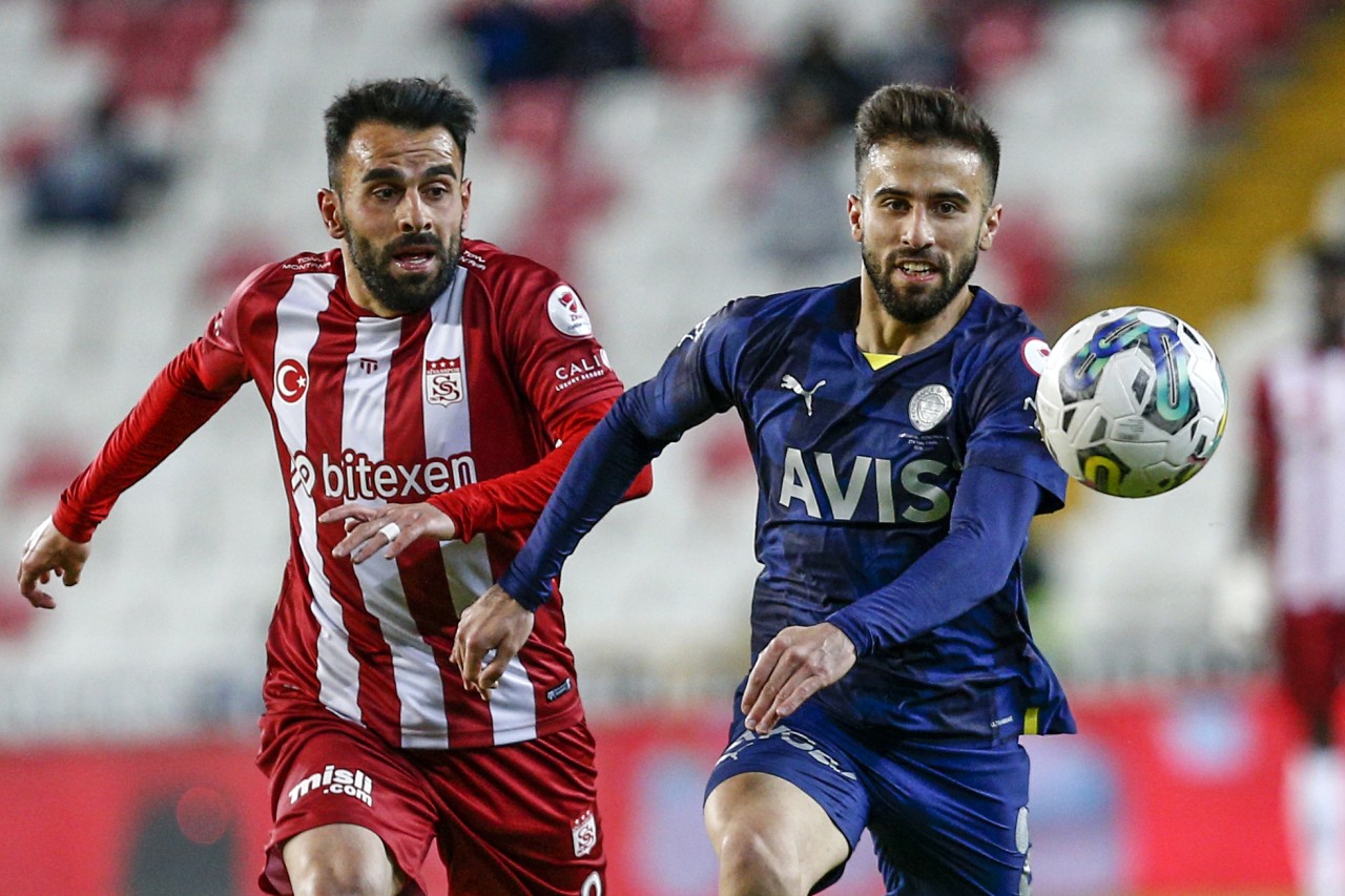 Sivasspor ile Fenerbahçe hesabı Kadıköy'e bıraktı