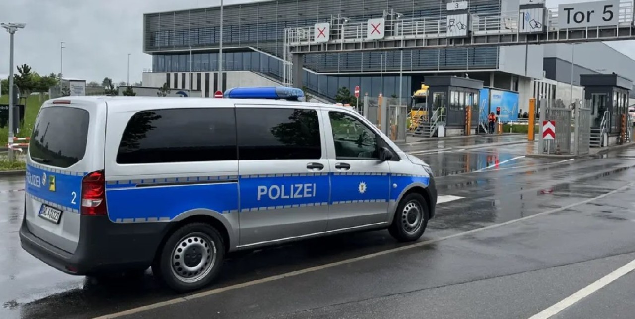 Almanya'da Mercedes fabrikasında 2 Türk öldürüldü