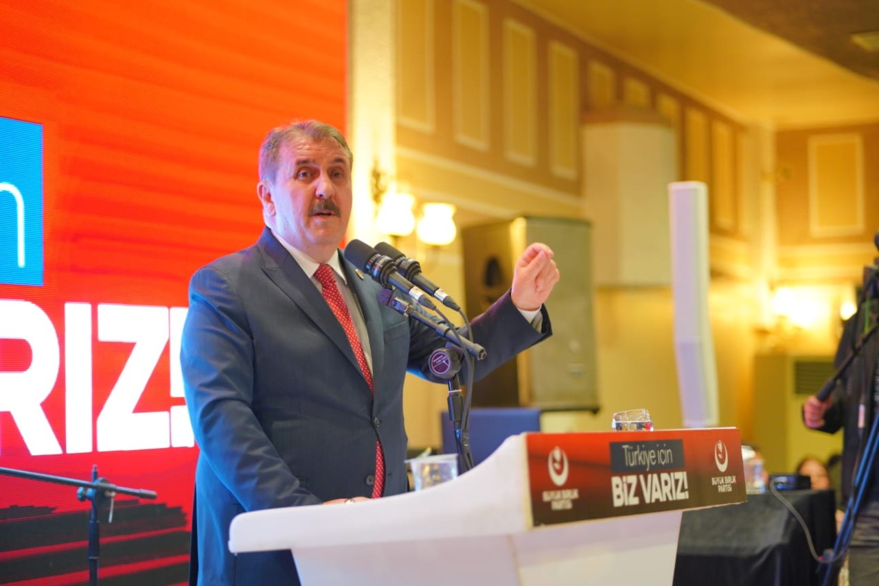 Emekli maaşlarının kaç lira olacağını açıkladı: Bir müjde de Mustafa Destici verdi