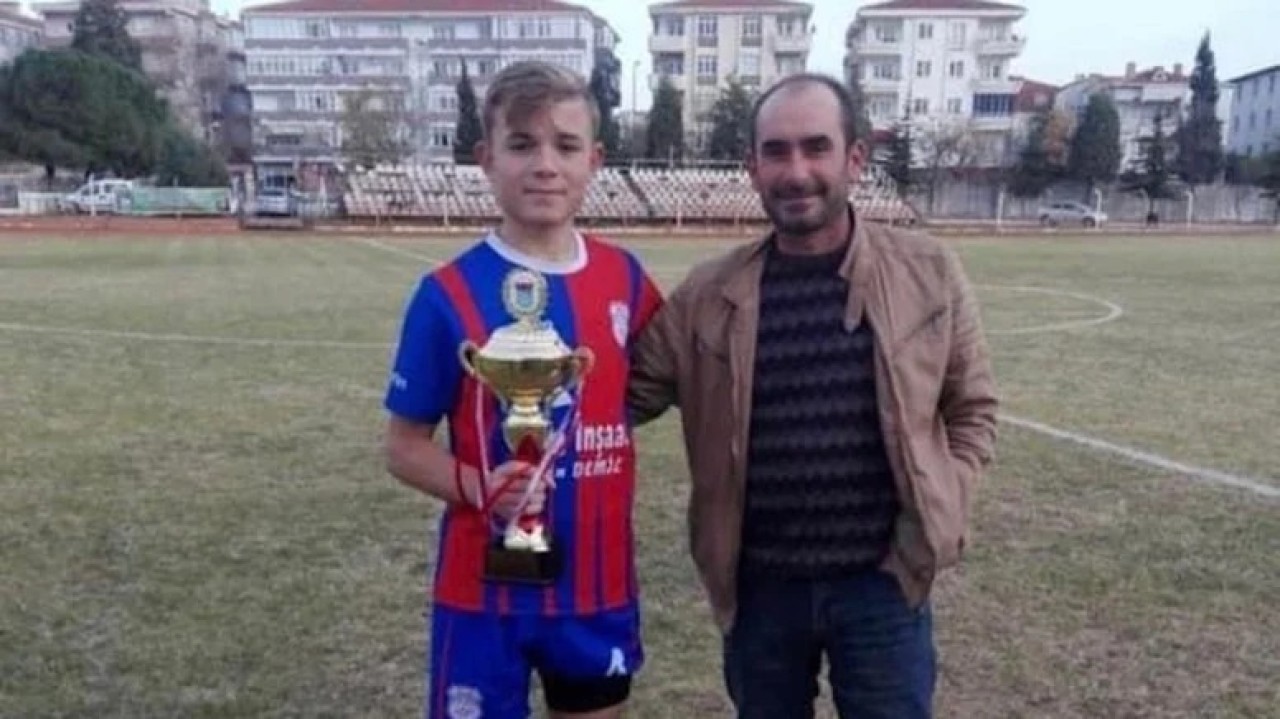 İpsala'da 17 yaşındaki Enes Bülent öldü. Bir saat sonra da babası Ramazan Bülent öldü