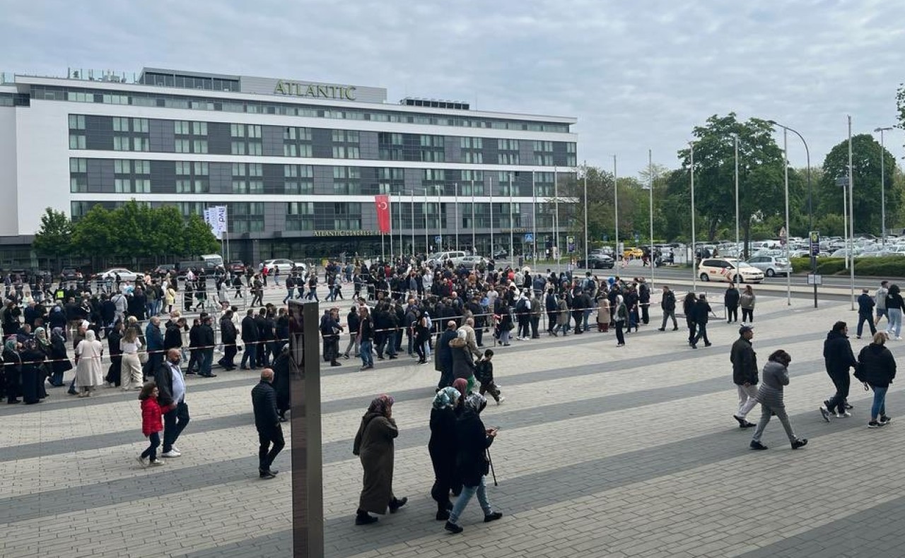 Avrupa şaştı kaldı: Türkler izdiham yarattı