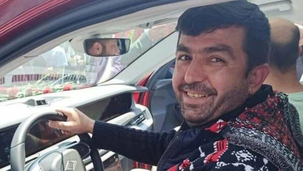 Denizli'de yaralı köpeğe yardım etmek isterken TIR çarptı: Mehmet Çümen öldü