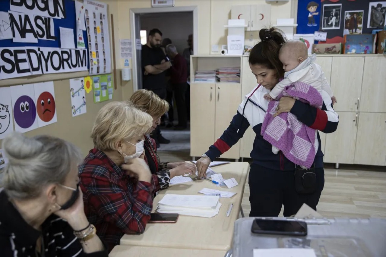 Türkiye sandık başına koştu. Seçimlerde rekor geliyor