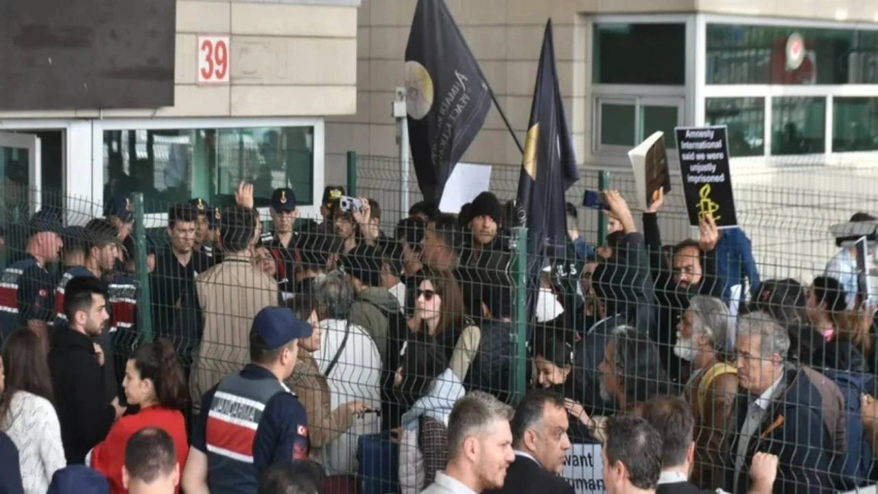 Kim bunlar,  Türkiye'ye nasıl girdiler? Tarikatçıyız dediler,  ortalığı birbirine kattılar. Edirne Valiliği'nden açıklama