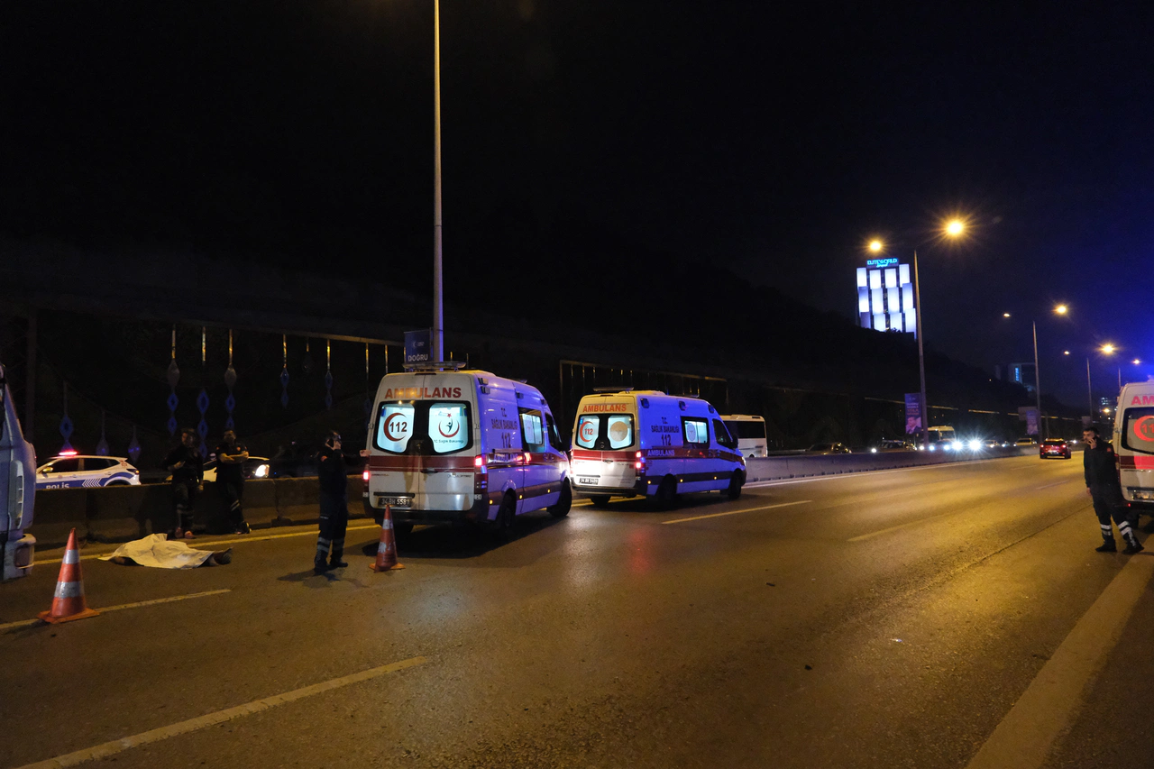 Atilla Mert Çukacı'nın otomobille çarptığı Sinan Demirok,  Mehmet Alptekin,  Hamdi Alptekin ve Barış Ten öldü