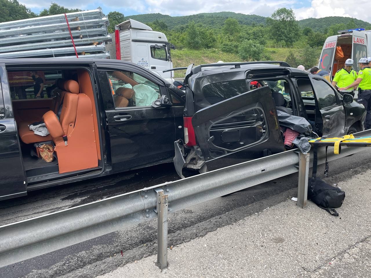 Düzce'de korkunç kaza: Muhammet Atalay ile Ahmet Özdemir öldü