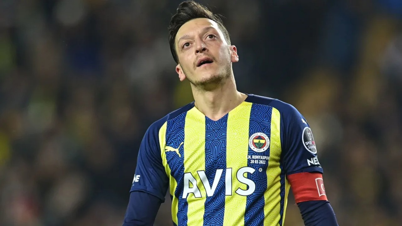 Türk futbolunu ayağa kaldıran Mesut Özil iddiası: Tüm taşlar yerinden oynayacak!