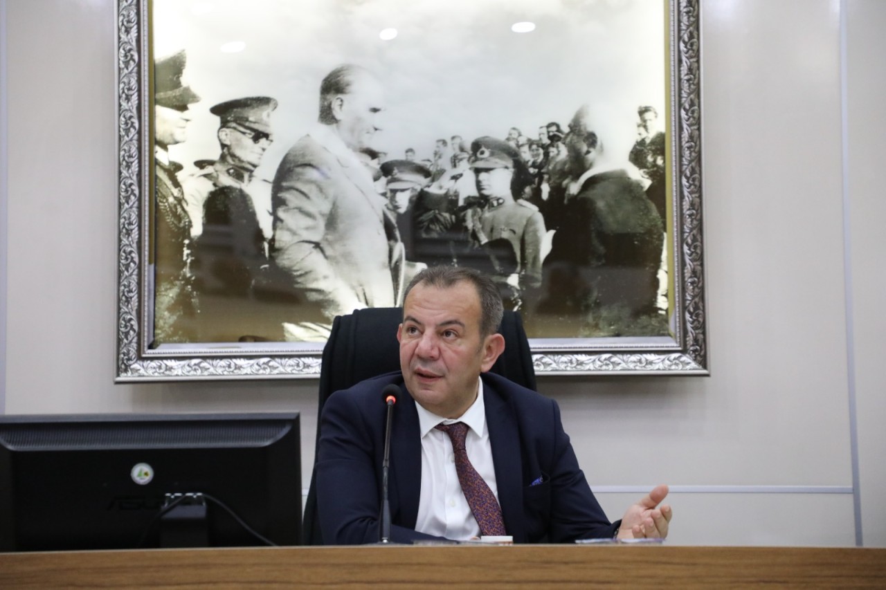 Tanju Özcan: Erdoğan'ın heykelini dikeceğiz