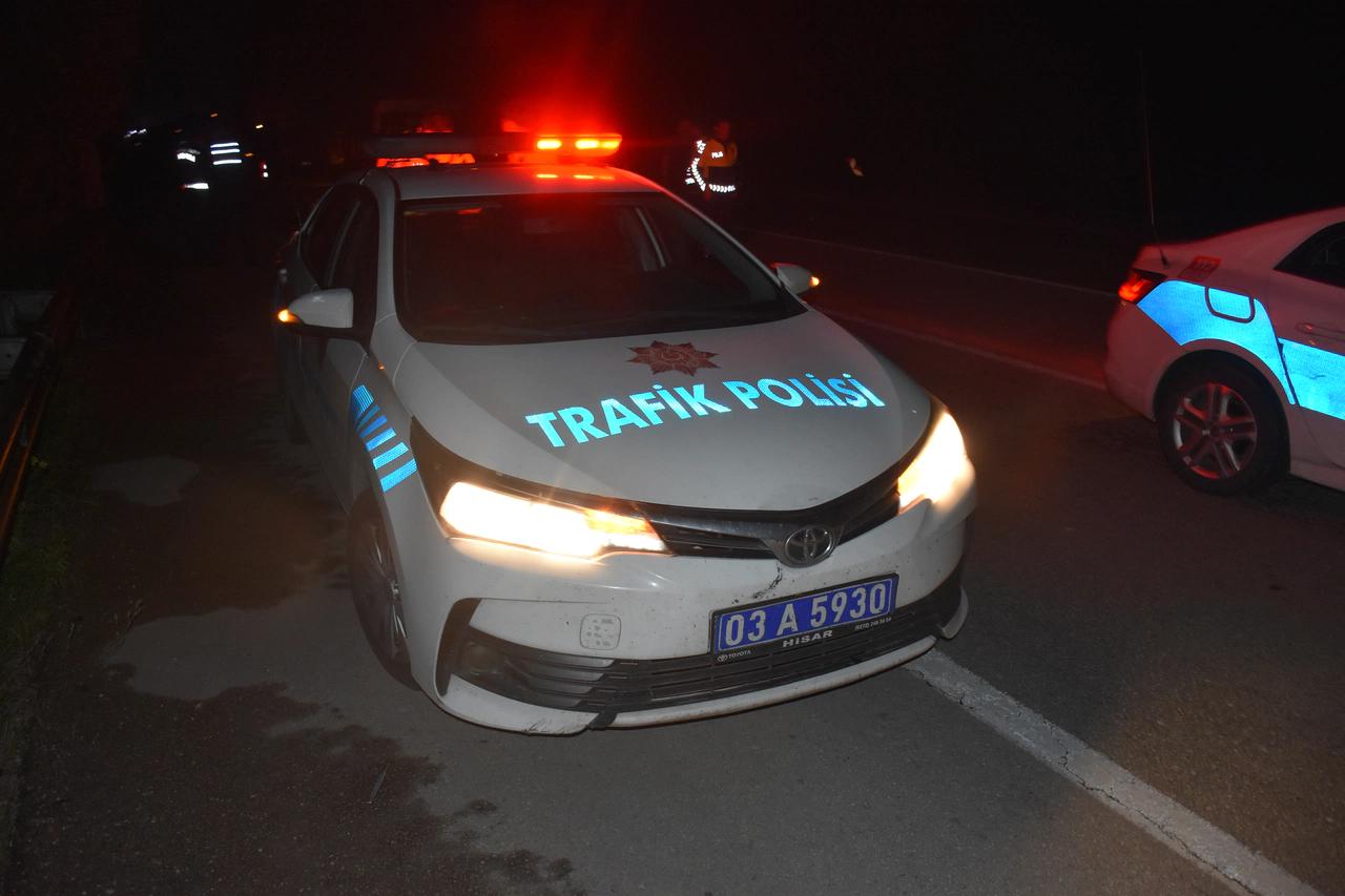 AK Parti'yi sarsan kaza: Grup Başkanvekili Bahadır Yenişehirlioğlu ve oğlu hastaneye kaldırıldı