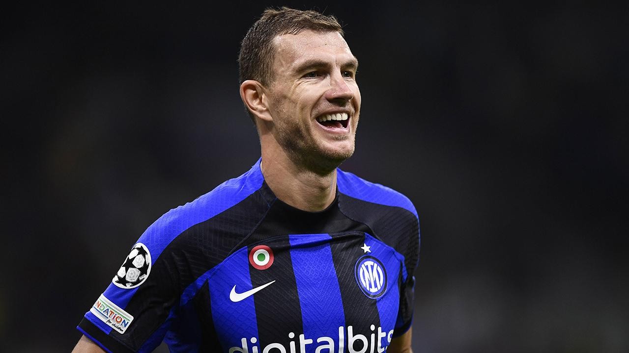 Edin Dzeko Fenerbahçe'de. Resmen açıklandı