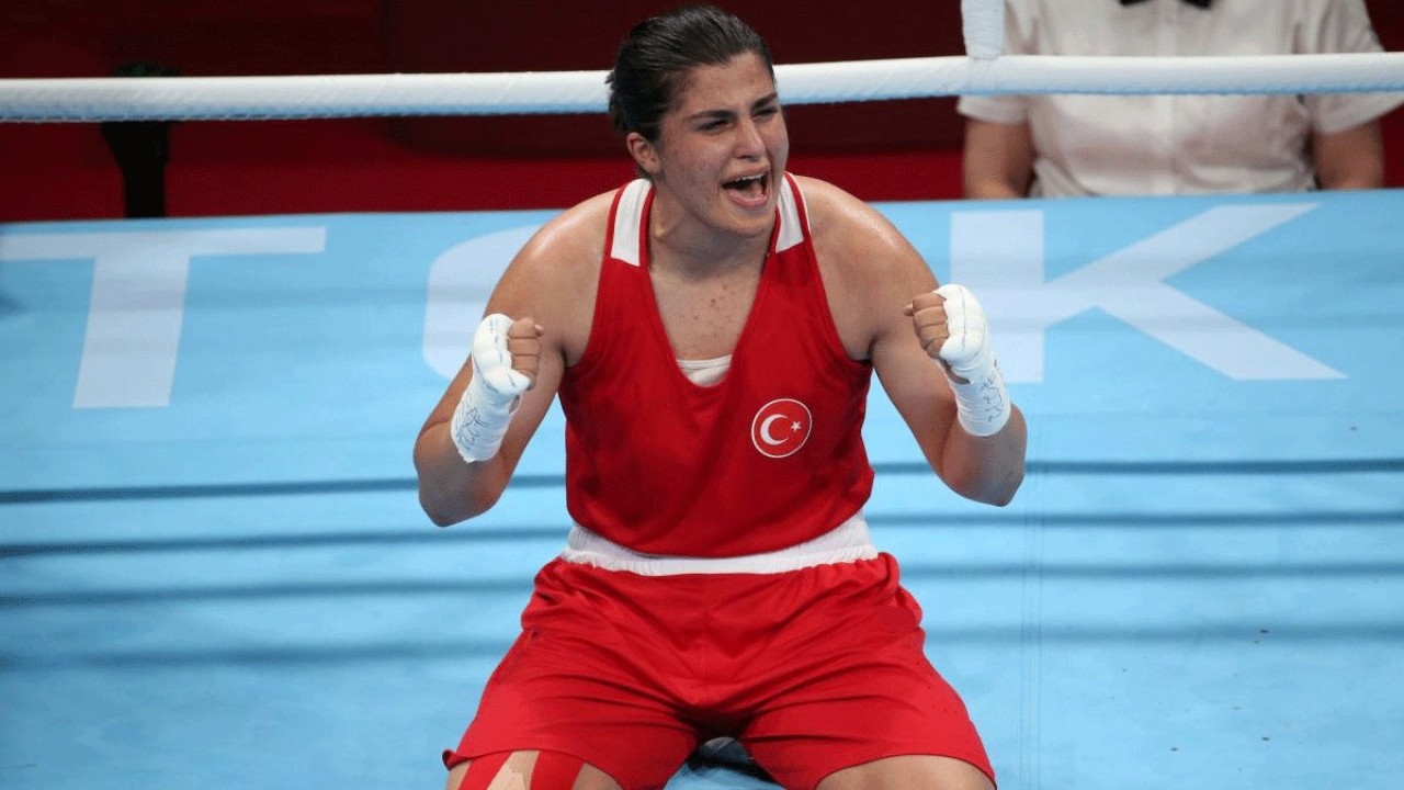 Büyüksün Busenaz Sürmeli. Polonya'da altın madalya kazandı