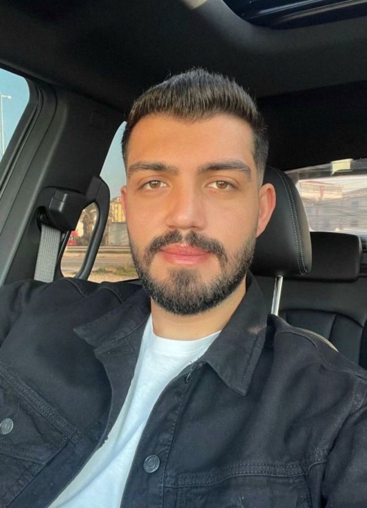 İzmir'de TIR'ın dorsesine çarpan otomobildeki Delil Süer öldü