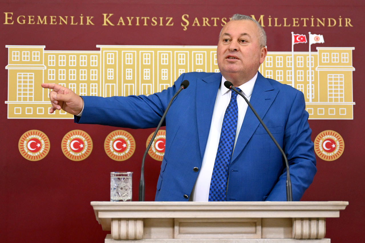 Cemal Enginyurt rest çekti: Milletvekilliğinden istifa ederim