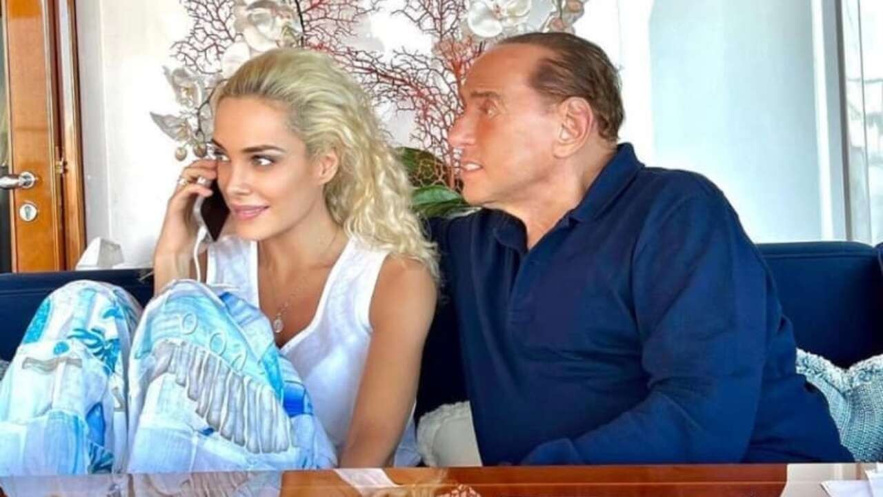 Berlusconi'nin vasiyeti açıklandı. Sevgilisine ve bir arkadaşına servet bıraktı