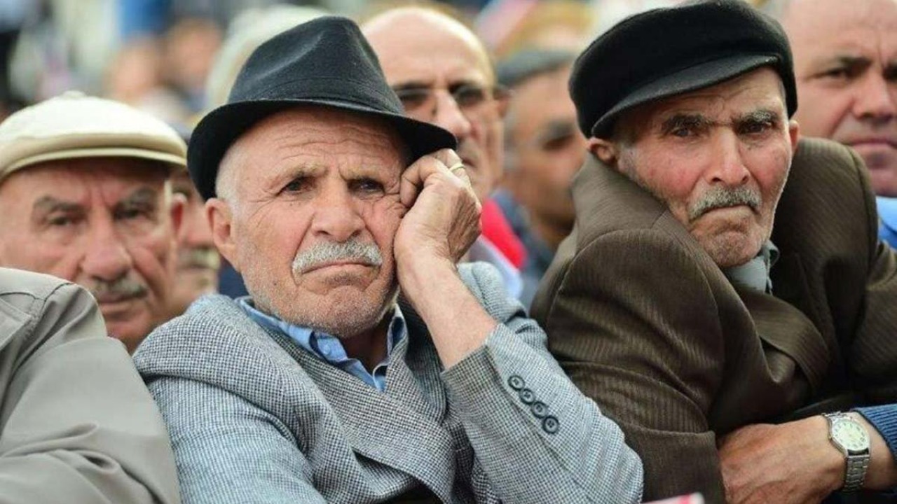 Emekli maaşlarına yapılan zamla ilgili flaş sözler: Ölmelerini mi bekliyoruz? Vicdanım sızlıyor