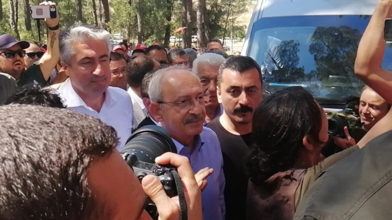 Kemal Kılıçdaroğlu Akbelen'de. Ortalık karıştı. Jandarma biber gazı ve tazyikli su sıktı. Gözaltılar var