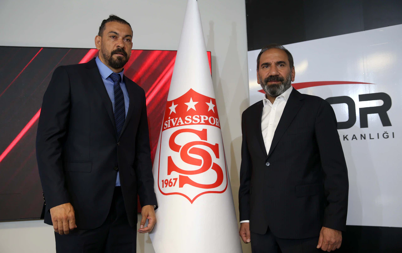 Sivasspor'un yeni teknik direktörü belli oldu